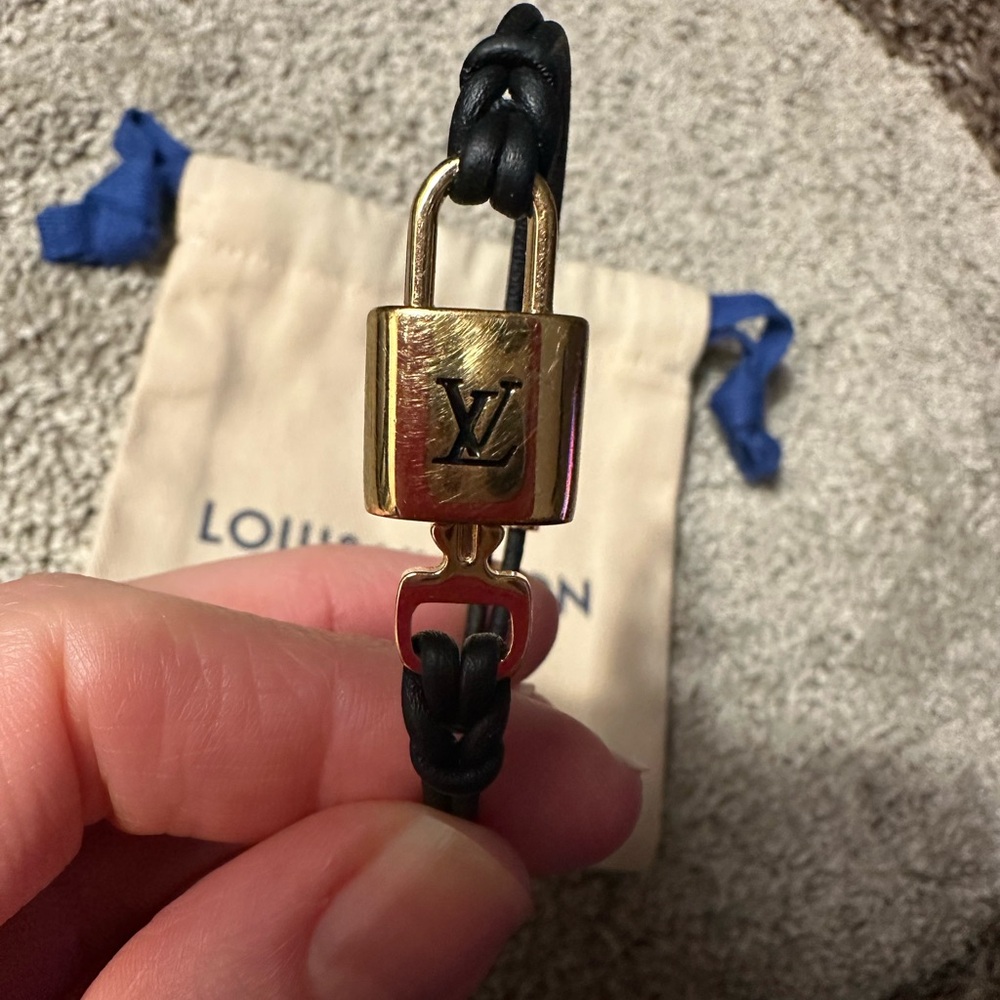 Louis Vuitton black padlock bracelet size 17 - Picture 6 of 9